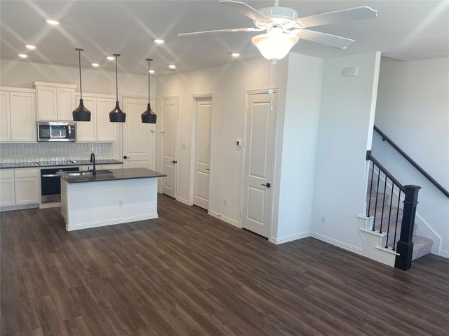 7557 Laburnam Road, Dallas, TX 75228