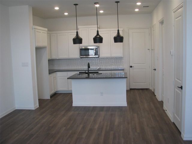 7557 Laburnam Road, Dallas, TX 75228