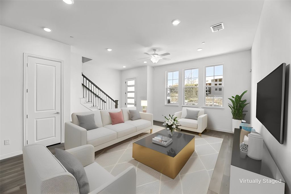 7557 Laburnam Road, Dallas, TX 75228