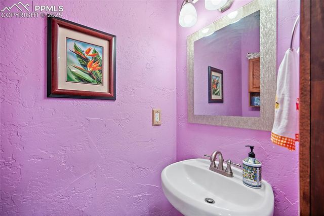 3725 Saints Court, Colorado Springs, CO 80904