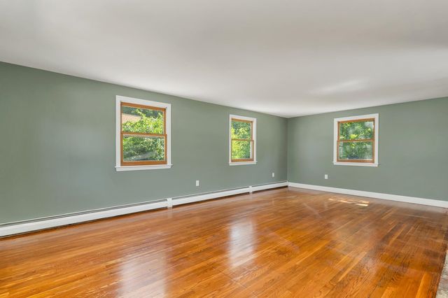 39 Palisade Drive, Nashua, NH 03062