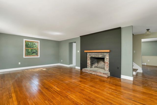 39 Palisade Drive, Nashua, NH 03062