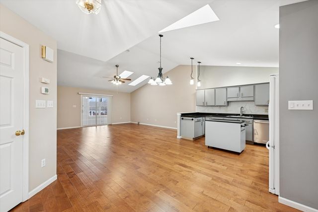 374 Glenallyn Drive, Valparaiso, IN 46383