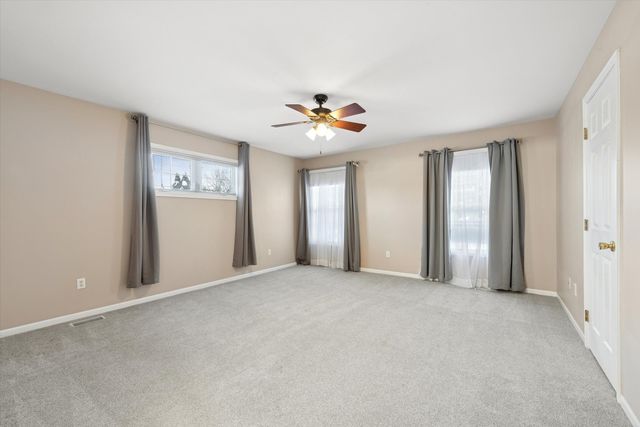 374 Glenallyn Drive, Valparaiso, IN 46383