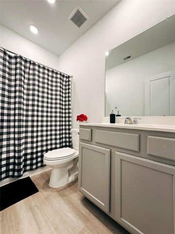 5335 Winding Stream Drive, Rosenberg, TX 77469