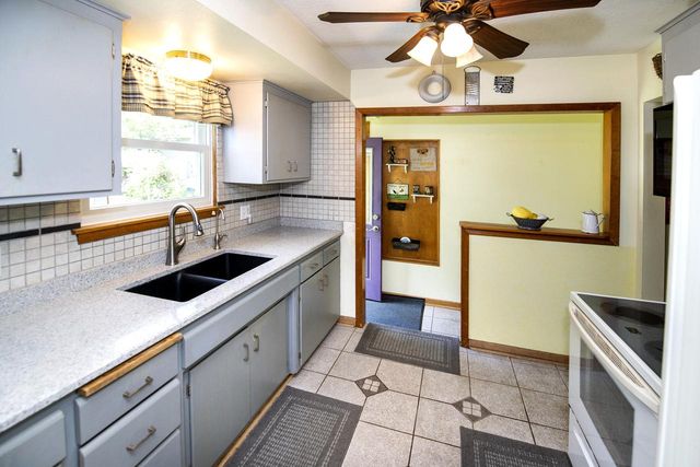 1532 S Grand AVENUE, Waukesha, WI 53189