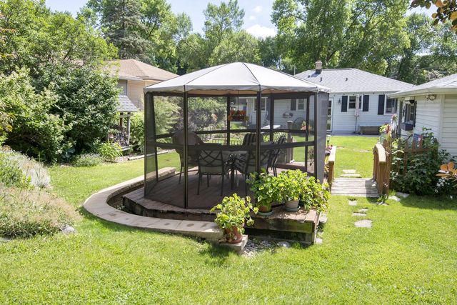 1532 S Grand AVENUE, Waukesha, WI 53189