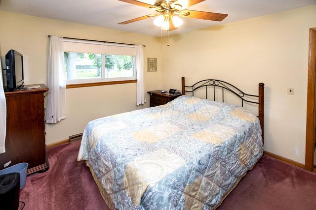 1532 S Grand AVENUE, Waukesha, WI 53189