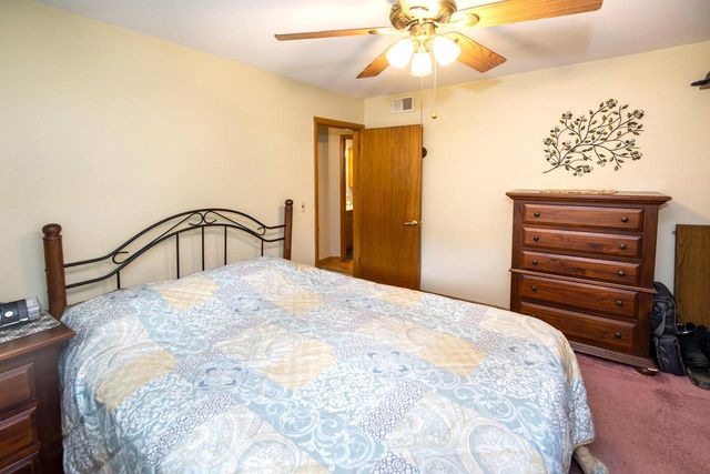 1532 S Grand AVENUE, Waukesha, WI 53189