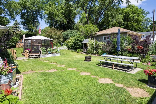1532 S Grand AVENUE, Waukesha, WI 53189