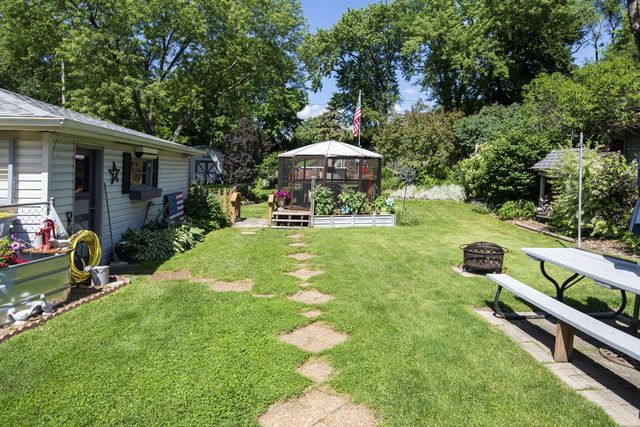 1532 S Grand AVENUE, Waukesha, WI 53189