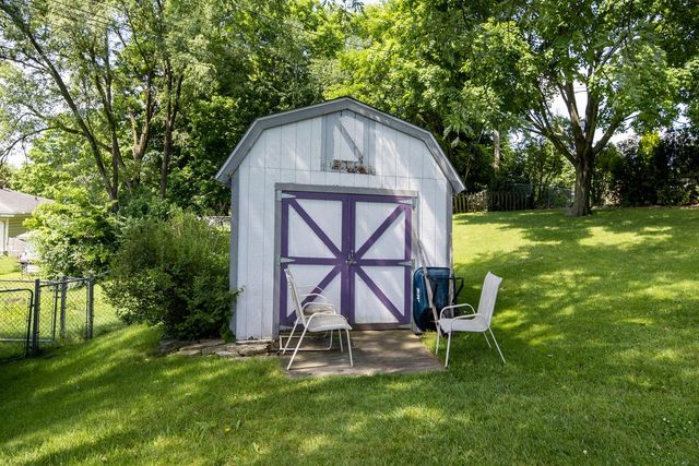 1532 S Grand AVENUE, Waukesha, WI 53189