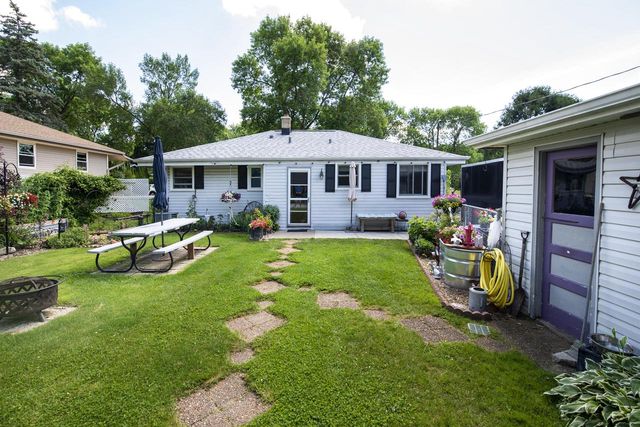 1532 S Grand AVENUE, Waukesha, WI 53189