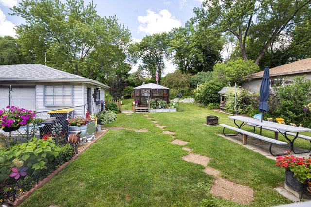 1532 S Grand AVENUE, Waukesha, WI 53189