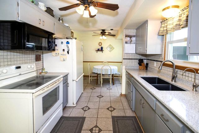 1532 S Grand AVENUE, Waukesha, WI 53189