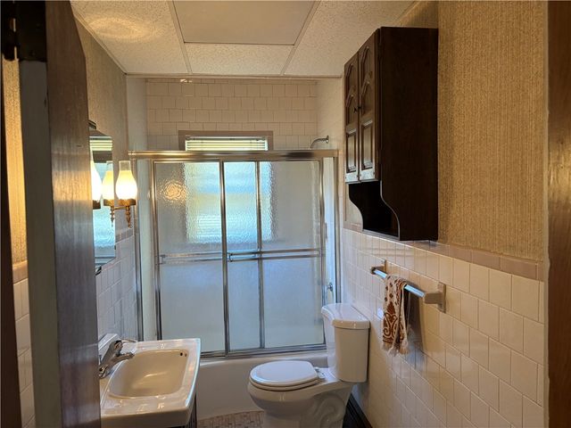 501 ARCADE Avenue, Seekonk, MA 02771