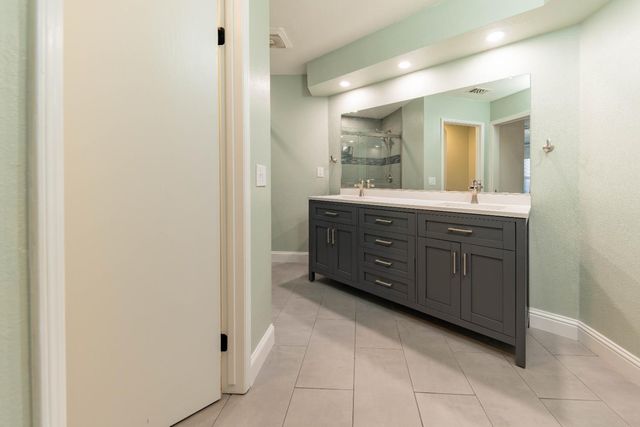 797 Elderwood Lane, Lemoore, CA 93245
