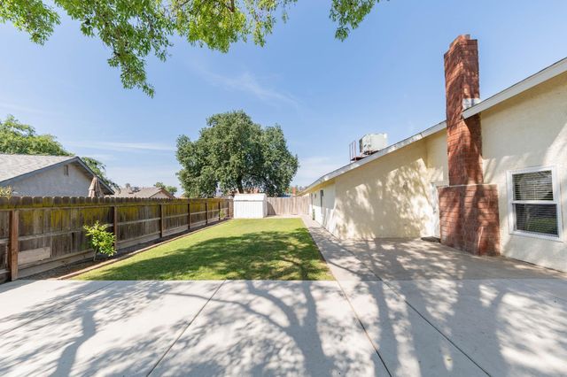 797 Elderwood Lane, Lemoore, CA 93245