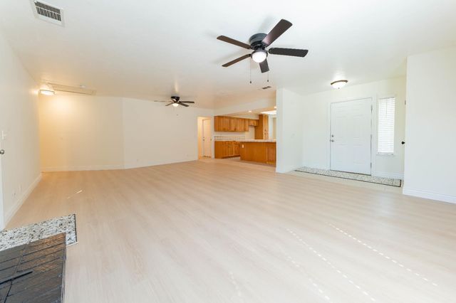 797 Elderwood Lane, Lemoore, CA 93245