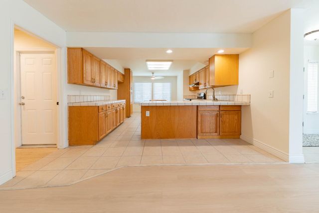 797 Elderwood Lane, Lemoore, CA 93245