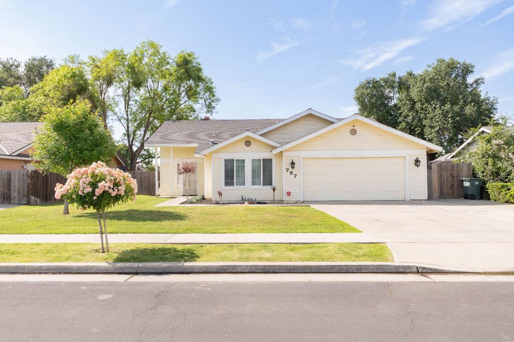 797 Elderwood Lane, Lemoore, CA 93245