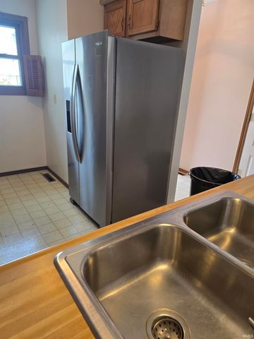 2028 Poppy Court, Mishawaka, IN 46544