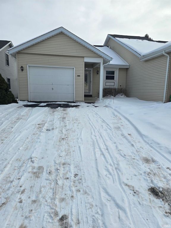 2028 Poppy Court, Mishawaka, IN 46544