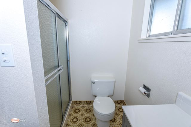 1019 N Manor Drive, Tulare, CA 93274