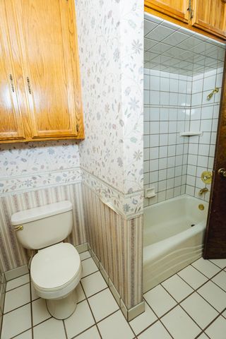 1019 N Manor Drive, Tulare, CA 93274