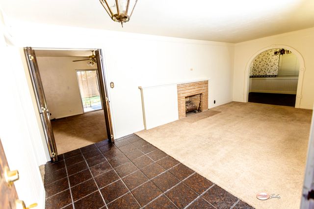 1019 N Manor Drive, Tulare, CA 93274