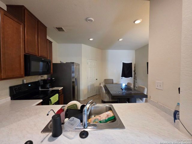 8439 Fortuna, San Antonio, TX 78252