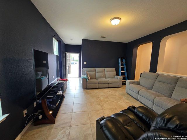 8439 Fortuna, San Antonio, TX 78252