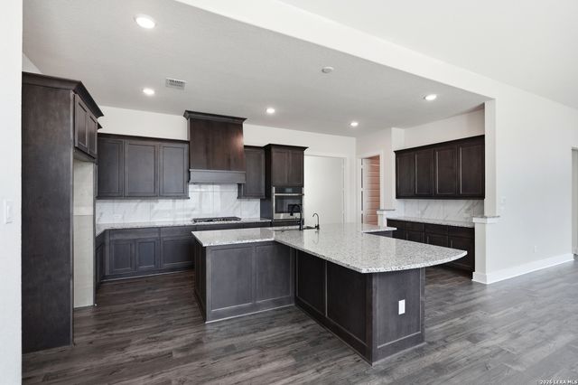 113 Raven Road, Castroville, TX 78009