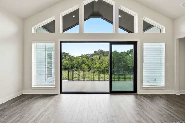 113 Raven Road, Castroville, TX 78009