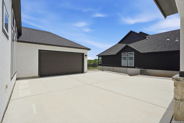 113 Raven Road, Castroville, TX 78009