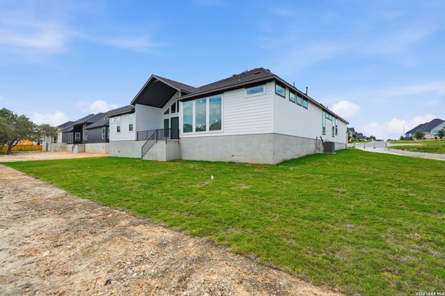 113 Raven Road, Castroville, TX 78009
