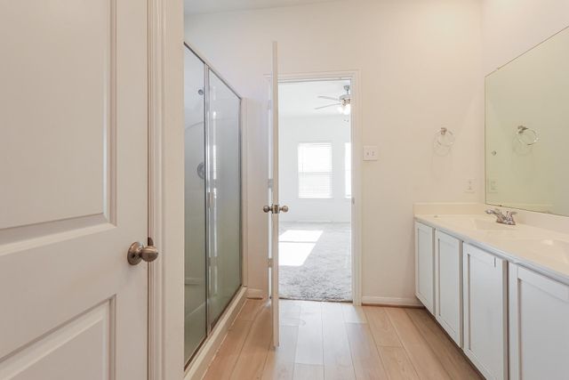 14846 Darbydale Drive, Houston, TX 77090