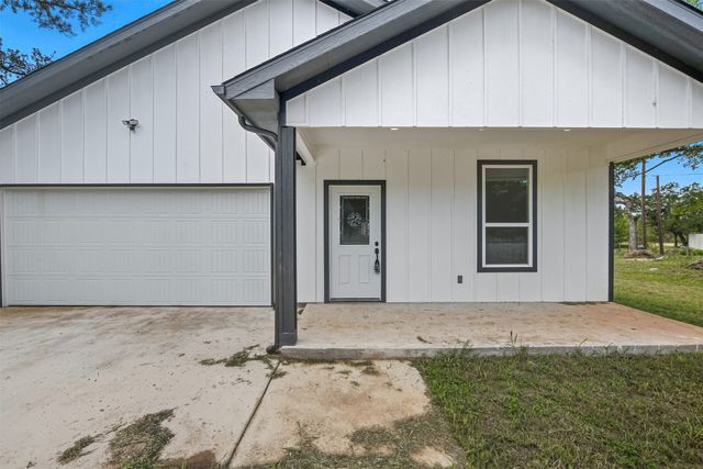 4302 Mountain Hollow Drive, Granbury, TX 76048