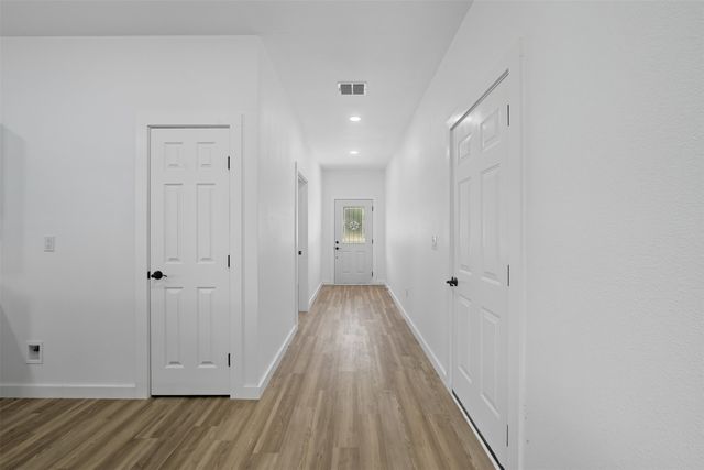 4302 Mountain Hollow Drive, Granbury, TX 76048