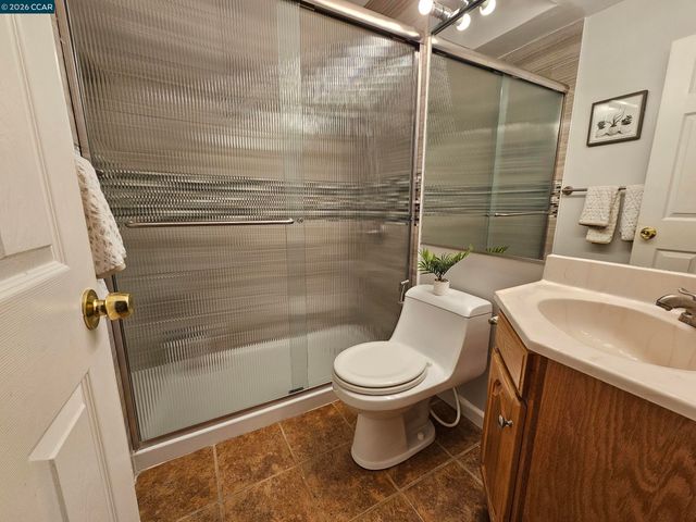 909 Santa Lucia Dr, Pleasant Hill, CA 94523