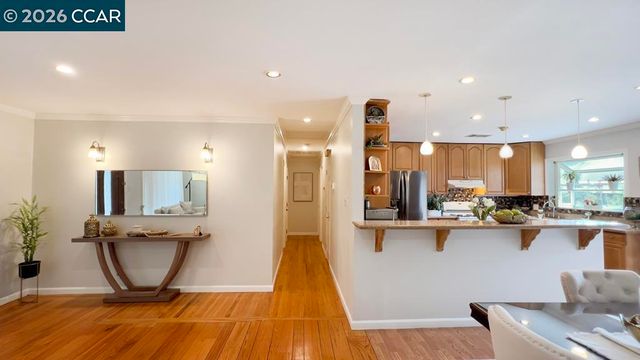 909 Santa Lucia Dr, Pleasant Hill, CA 94523