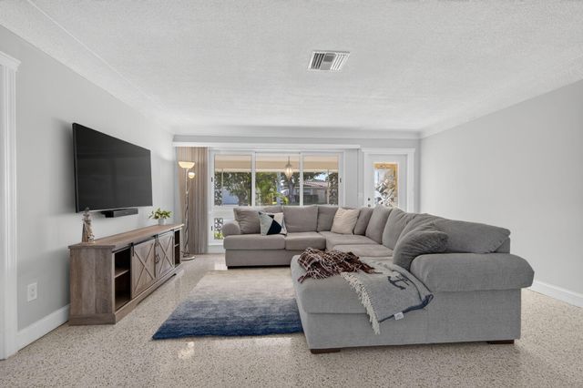 430 SE 6TH Terrace, Pompano Beach, FL 33060