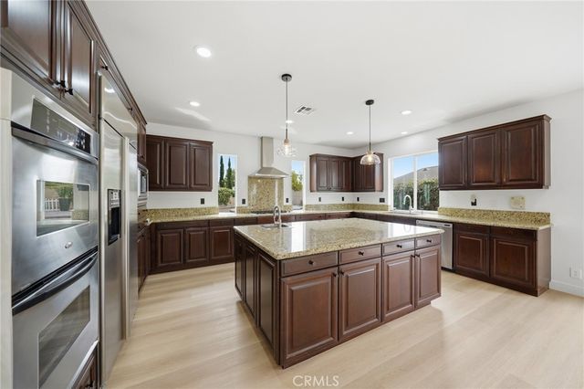 13615 Perry Ann Circle, Eastvale, CA 92880