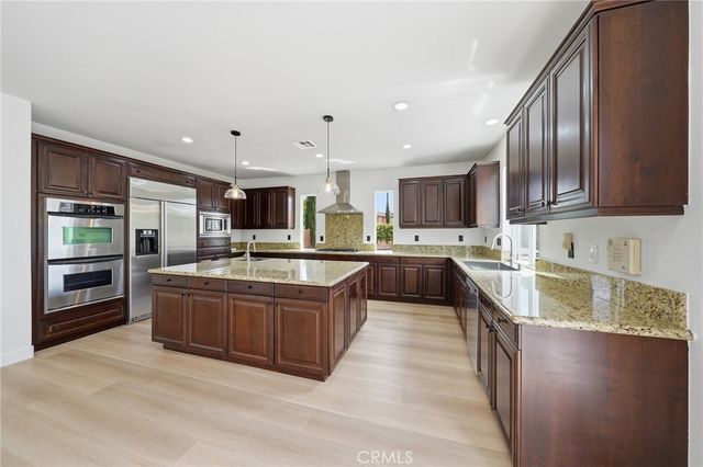 13615 Perry Ann Circle, Eastvale, CA 92880