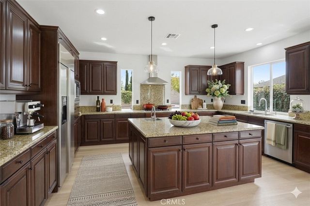 13615 Perry Ann Circle, Eastvale, CA 92880