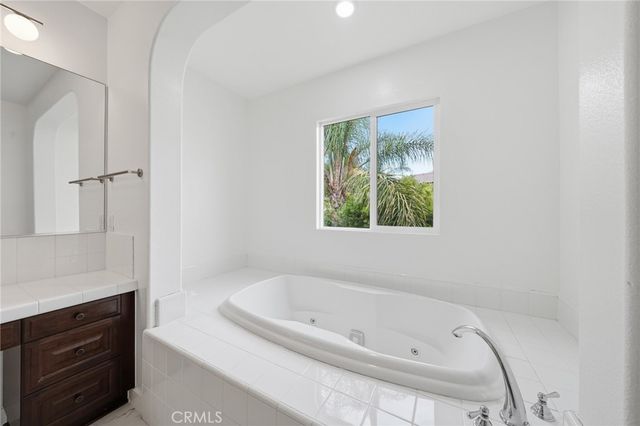 13615 Perry Ann Circle, Eastvale, CA 92880