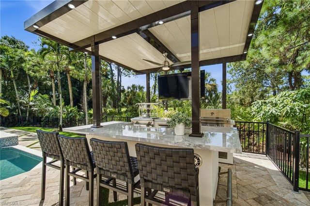 2712 Buckthorn WAY, Naples, FL 34105