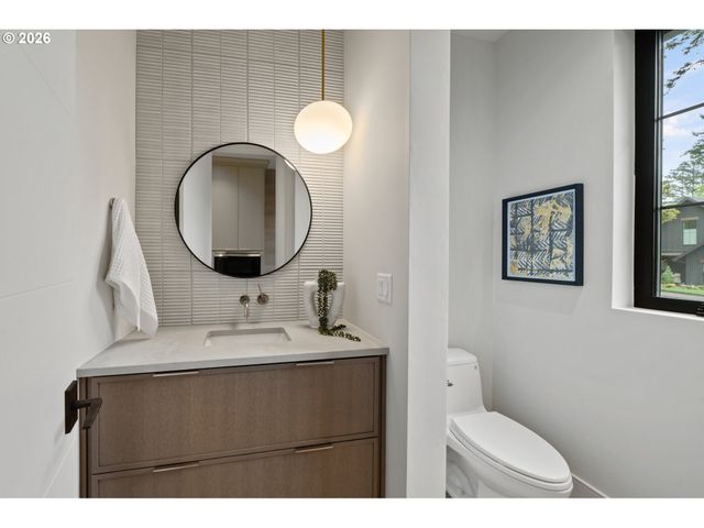 530 8TH St, Lake Oswego, OR 97034