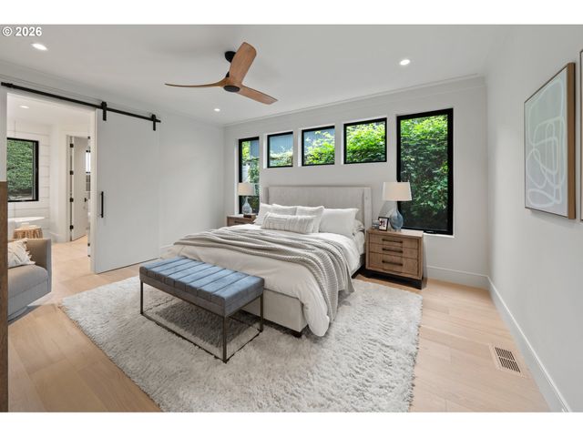 530 8TH St, Lake Oswego, OR 97034