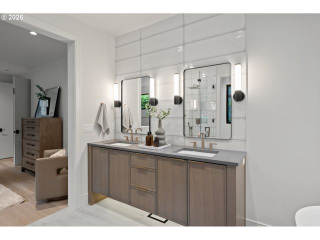 530 8TH St, Lake Oswego, OR 97034